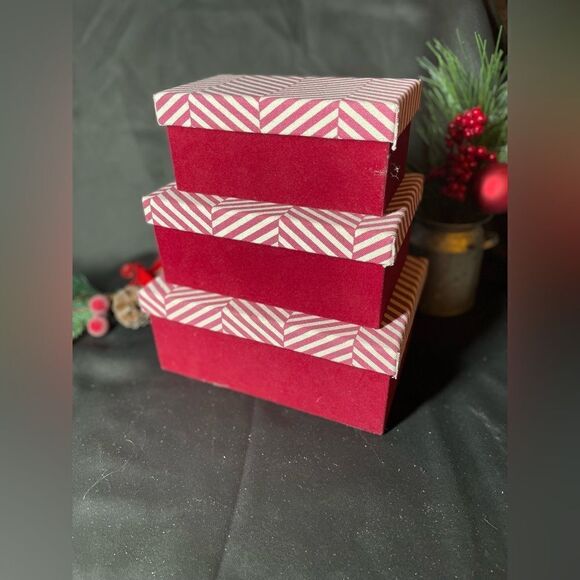 🎄❤️🎄 Christmas Nesting Fabric Gift Boxes Velvet Red Coordinating Chevron Li… - Picture 5 of 9